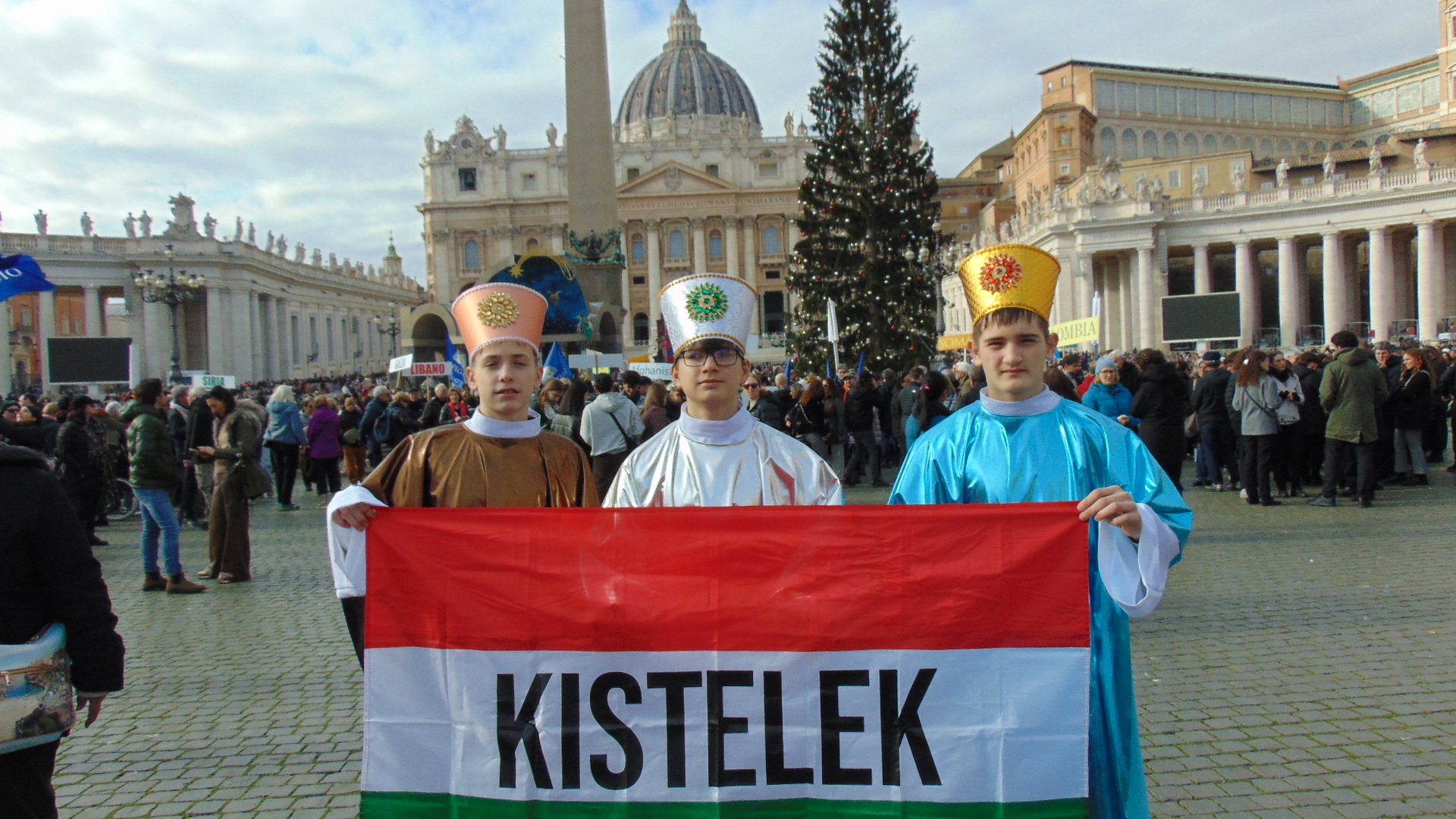 A Vatikánból hazaért a három király