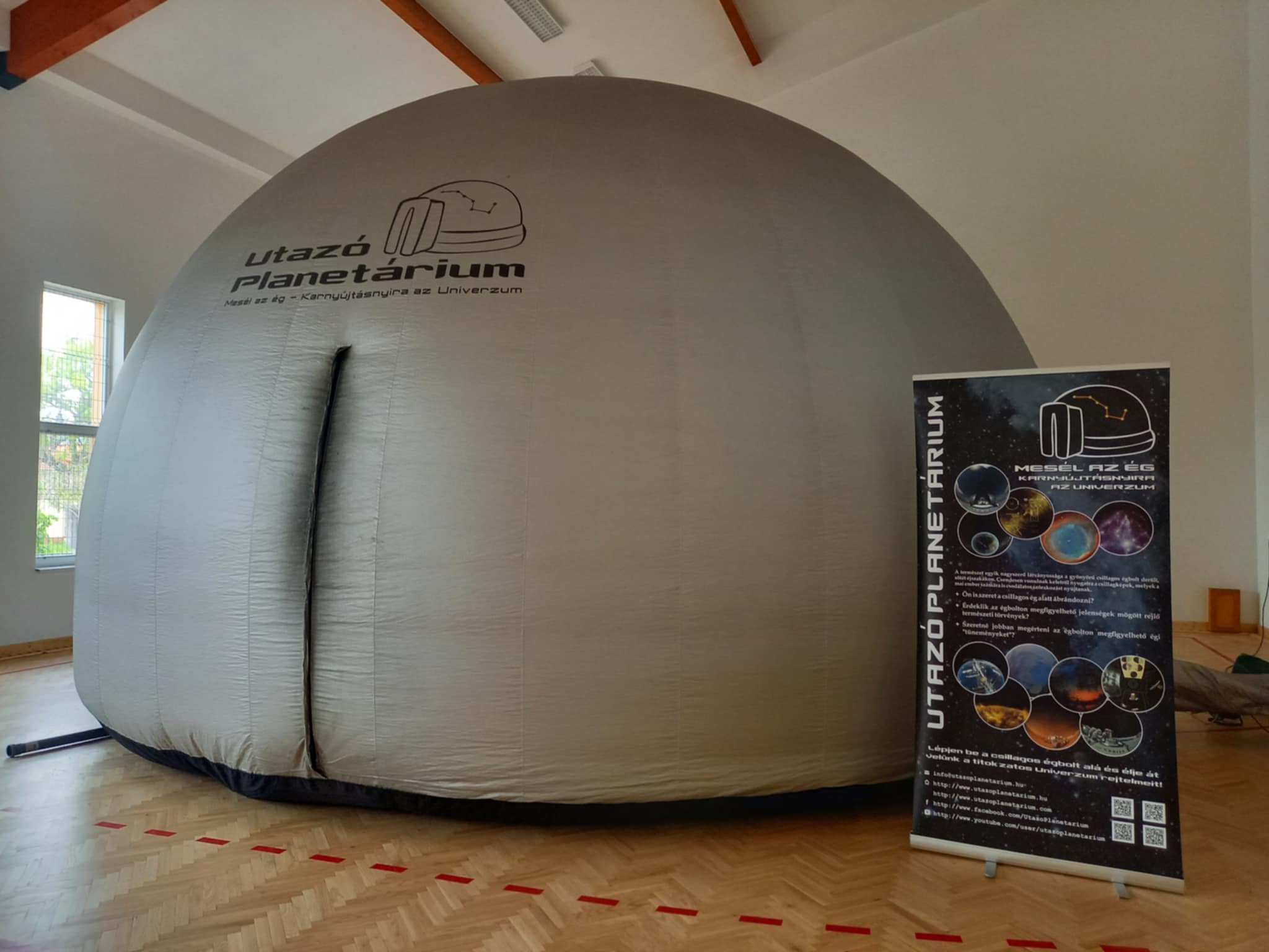 Utazó Planetárium az iskolában